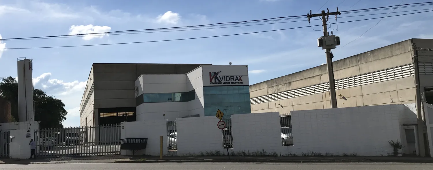 Fachada predial Vidrak, Av. General Motors